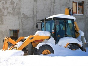 Куда сообщать о некачественной уборке снега во дворах Благовещенска 