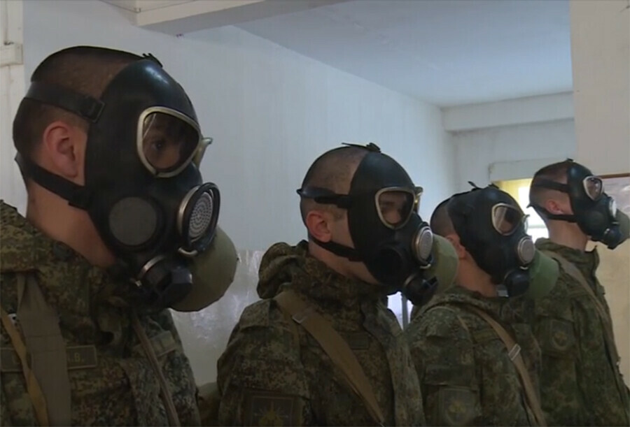 В Приамурье в воинских частях ВВО проходят занятия по боевой подготовке с новобранцами видео