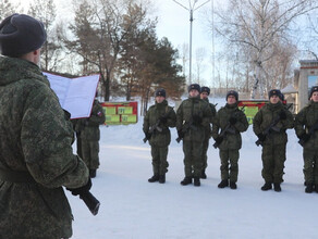 В Белогорске военнослужащие приняли военную присягу видео