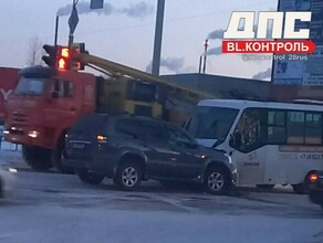 Стали известны подробности столкновения в Благовещенске автобуса и внедорожника 