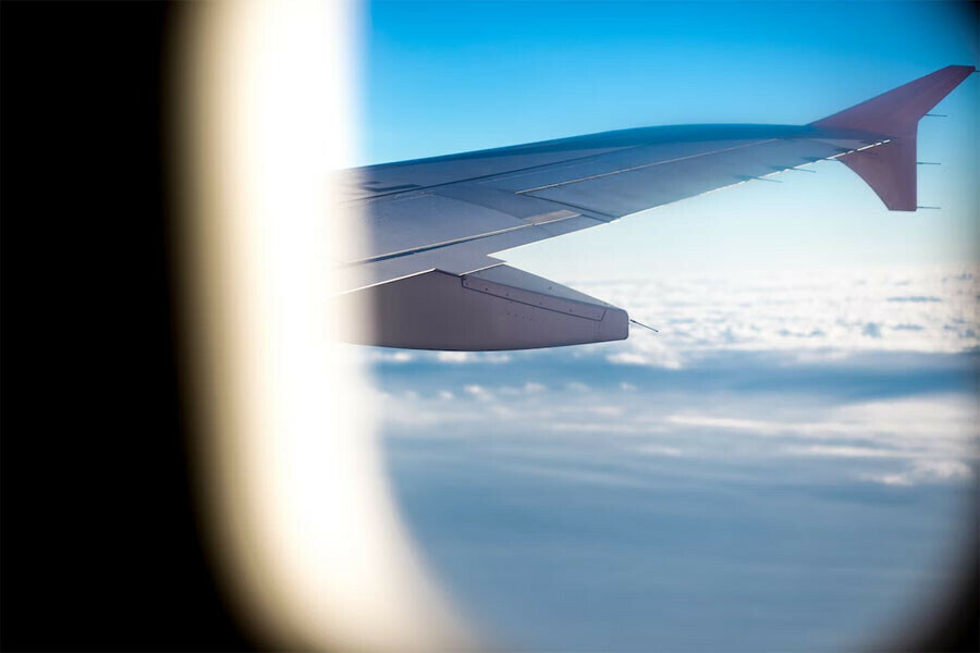 В самолете летевшем на Дальний Восток врачи спасли пассажиров и стюарда