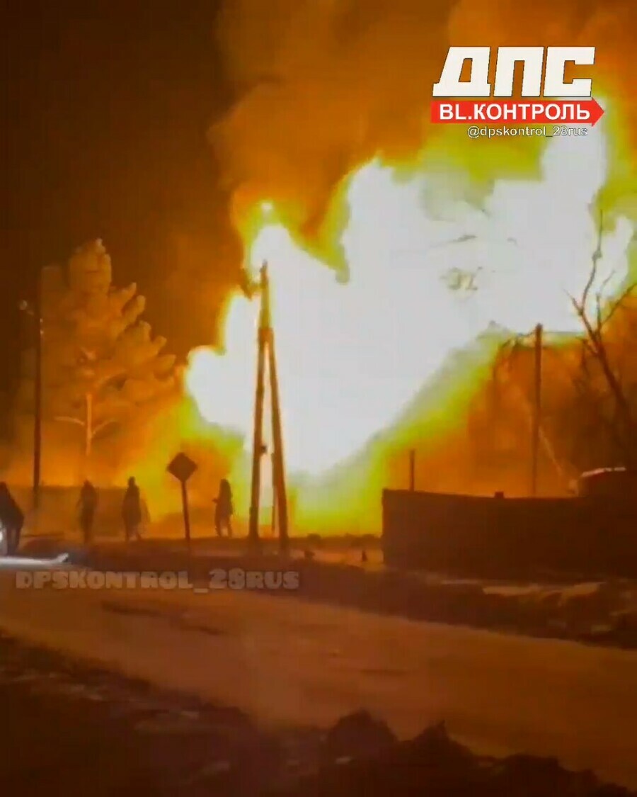 Огонь был до неба В поселке Магдагачи ночью сгорел двухэтажный дом