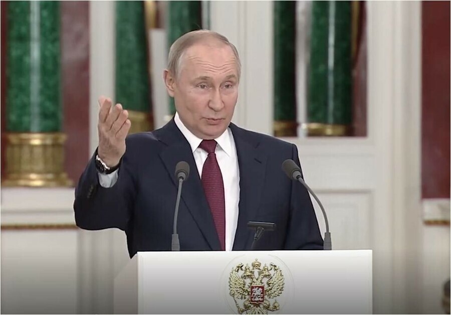 Праздник с близкими людьми Путин рассказал что в новогодние дни он посмотрит послание президента