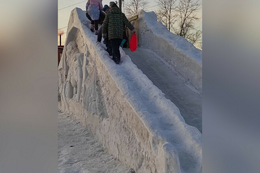 В Свободном горожане могли остаться без ледовых горок фото