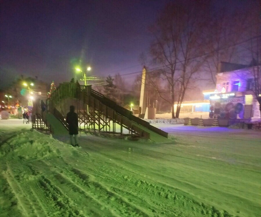 В поселок Магдагачи прибыла горка изпод СанктПетербурга