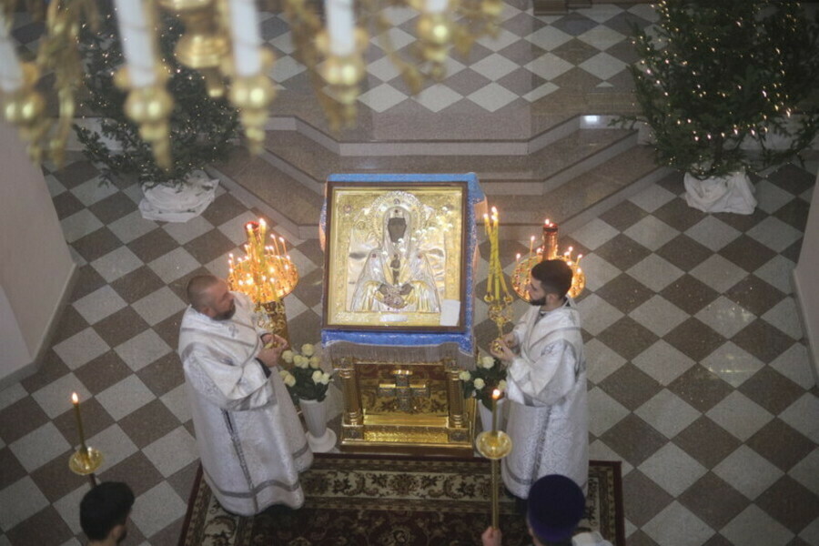 В Благовещенске в канун Рождества Христова архиепископ Лукиан совершил молебен 
