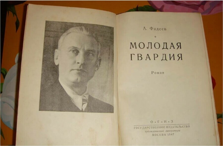 В Совфеде предлагают вернуть в школьные учебники рассказы о пионерахгероях 