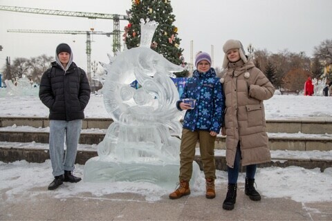 Золото фестиваля ледовых скульптур в Благовещенске взяло По щучьему велению