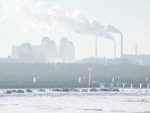 На льду Амура в китайском городе Хэйхэ начался зимний тестдрайв автомобилей