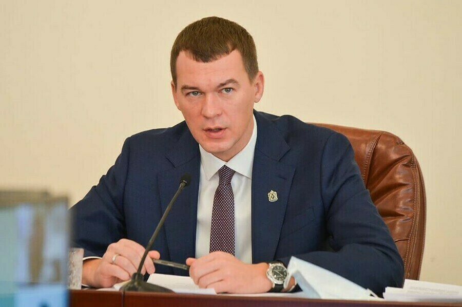 Люди в темном на охрану губернатора Хабаровского края Михаила Дегтярева потратят 7 миллионов