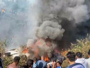 Пассажирский самолет разбился в Непале На борту были россияне 