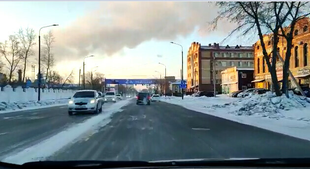 Смотришь  а ты уже на встречке водители Благовещенска раскритиковали разметку на Мухина