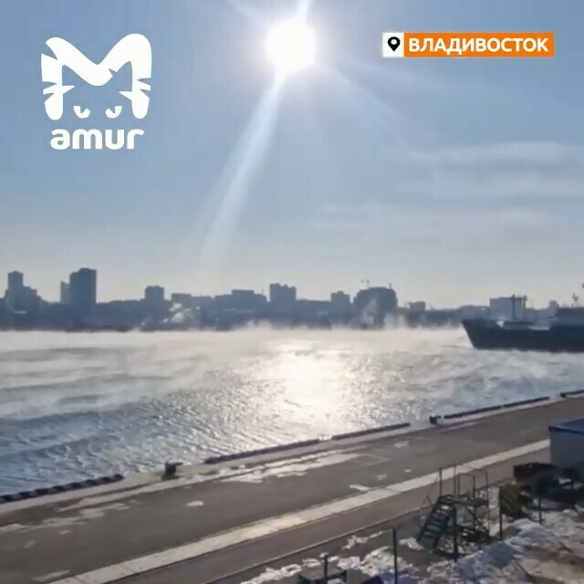 Во Владивостоке закипело море