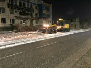 Водителей Благовещенска просят убрать авто с четырех участков Ночью дорожники будут чистить заездные карманы