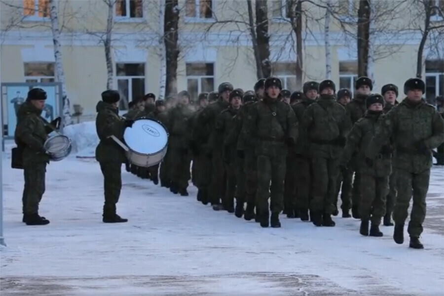 В Приамурье начали принимать документы у желающих поступить в военные вузы видео 