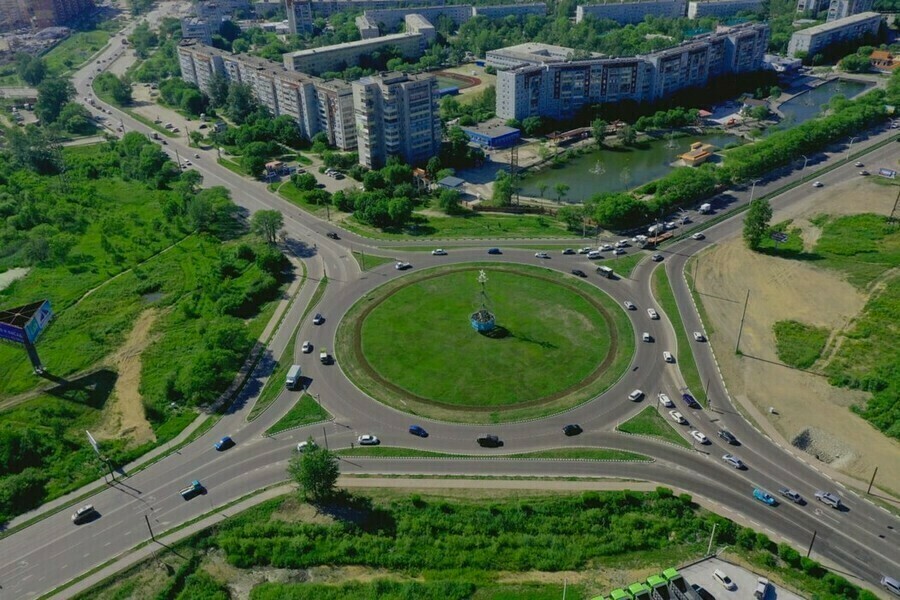 За сутки комплекс фотофиксации на калининском кольце в Благовещенске зарегистрировал катастрофическое число нарушений за непристёгнутый ремень 