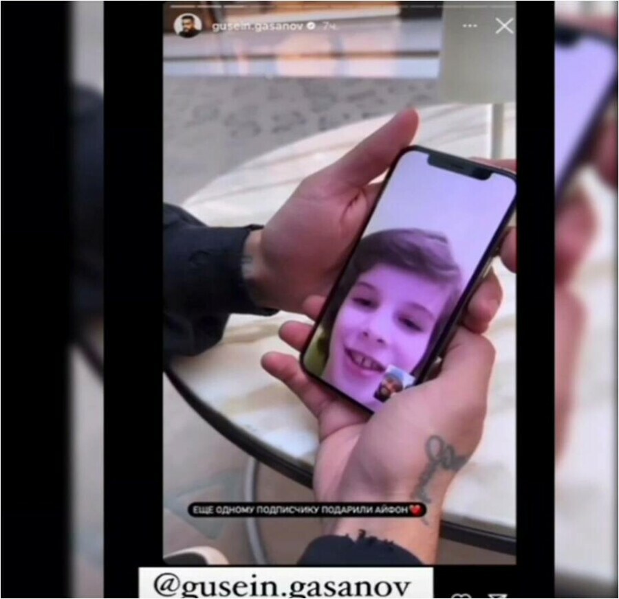Маленький благовещенец выиграл iPhone в конкурсе популярного российского блогера 