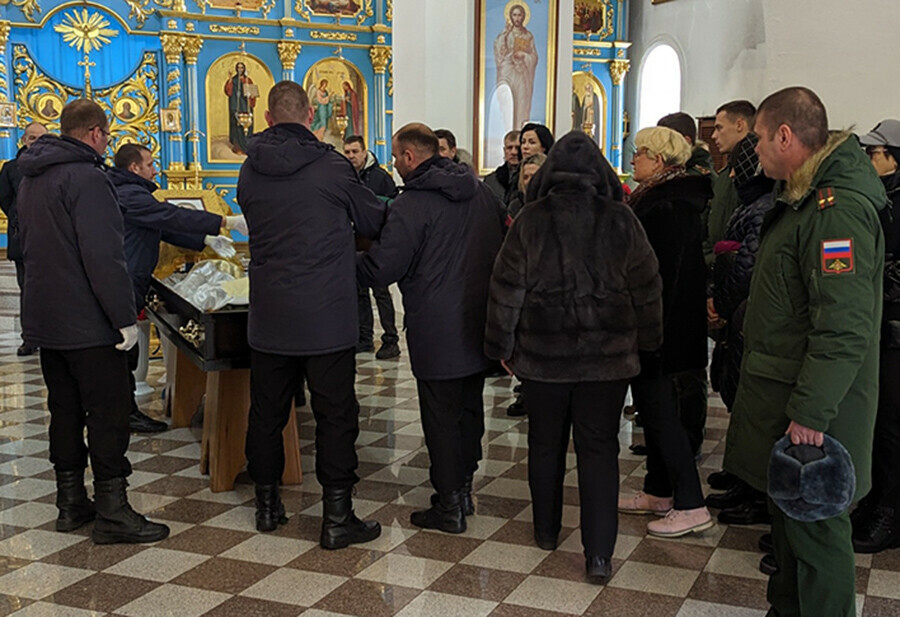 В Благовещенске простились с погибшим в ходе СВО Владимиром Дзинтером