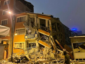 Сейсмолог заявил о сдвиге Аравийской плиты на 3 метра при землетрясении Погибло более 6 тысяч человек
