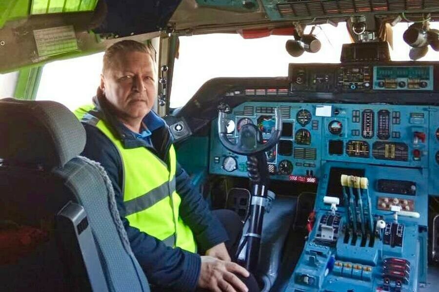 Посадил самолет на арбузное поле и спас десятки жизней амурский пилот дал интервью фото 