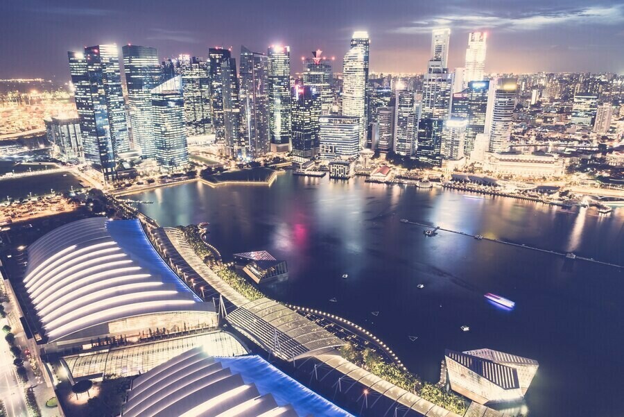 Сингапур отменяет все пандемийные ограничения