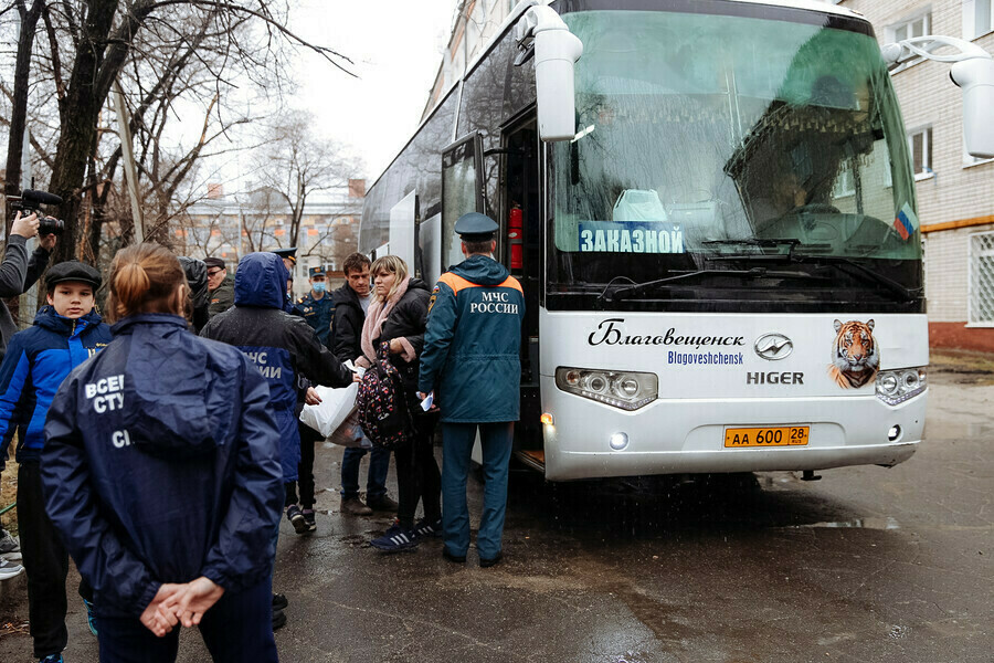 Приехавшим в Амурскую область жителям Херсона и Херсонской области выплатят по 100 тысяч 