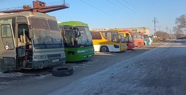 Кладбище автобусов нашли в Благовещенске видео