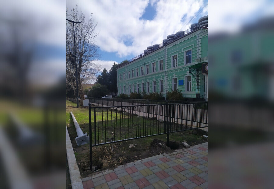 Горожане Центр Благовещенска принял от Владивостока эстафету кладбищенского стиля 