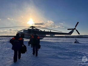 Сначала пропал с радаров а потом аварийно сел на Сахалине произошло ЧП с вертолетом видео 