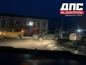 Соцсети в жестком ДТП на улице Райчихинска пострадали люди фото видео