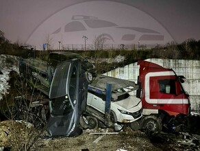 Чьито машины не доехали Гружёный автовоз без водителя укатился в Приморье