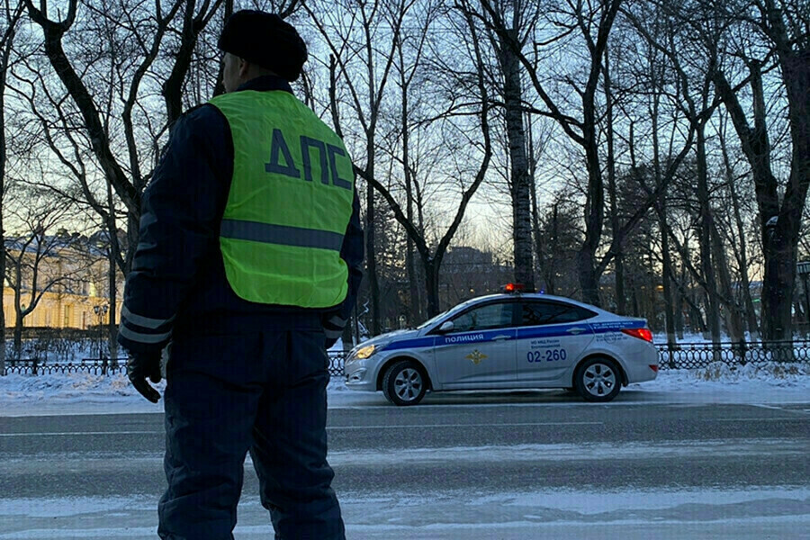 В Госавтоинспекции озвучили число побитых машин в Благовещенске после снегопада 
