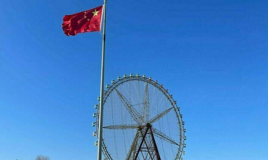 Си Цзиньпин впервые в истории Китая в третий раз возглавил страну
