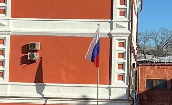 Новая традиция в БГПУ еженедельно проходит торжественное поднятие государственного флага видео