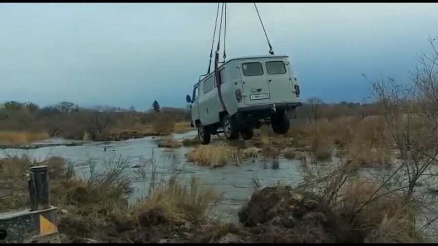 Спасатели рыбаки.