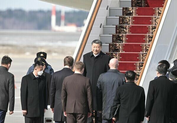 Переводчиком во время встречи Си Цзиньпина в Москве был выпускник амурского вуза