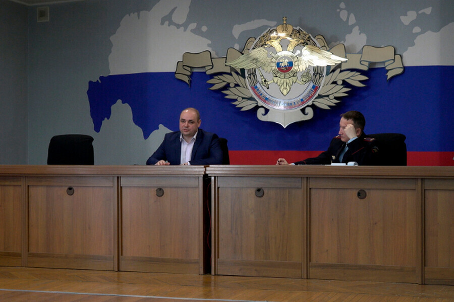 Бабушка я попал в беду амурские полицейские рассказали о самых популярных схемах мошенничества 