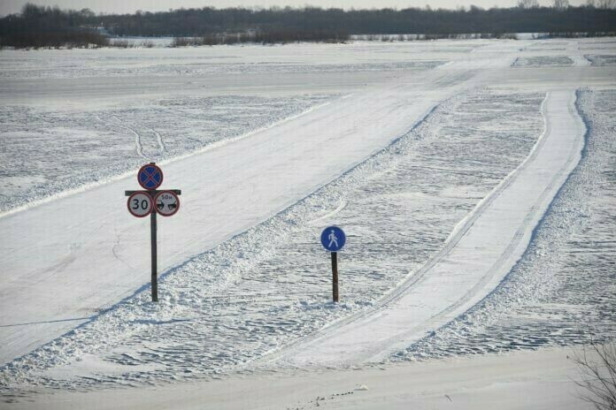 В Приамурье закрываются ледовые переправы 