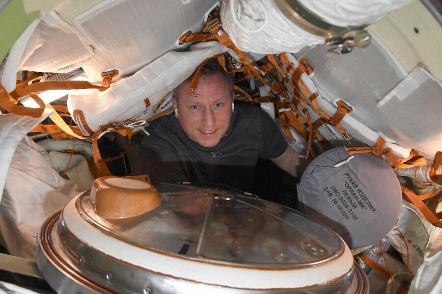Космонавты МКС выйдут на связь с учащимися лицея АмГУ