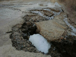 К месту размыва дороги в Амурской области отправлена спецтехника и дежурная бригада