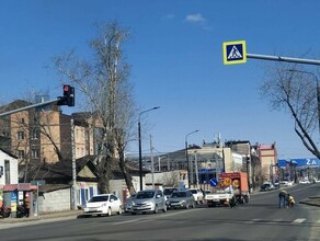 В Благовещенске раньше срока начали делать стершуюся разметку на улице Мухина 