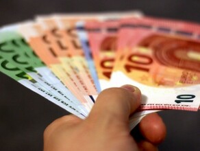 Курс евро впервые с апреля 2022 года поднялся выше 87 рублей 