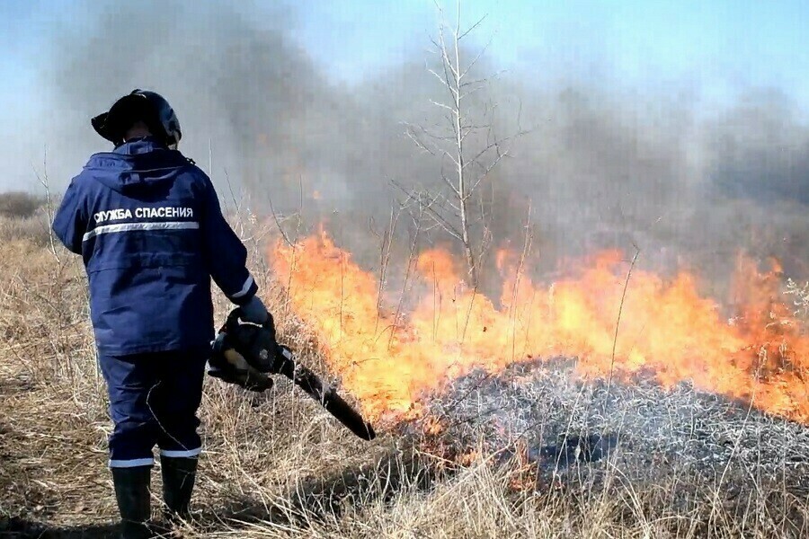 В Благовещенском округе установили высокий IV класс пожарной опасности 