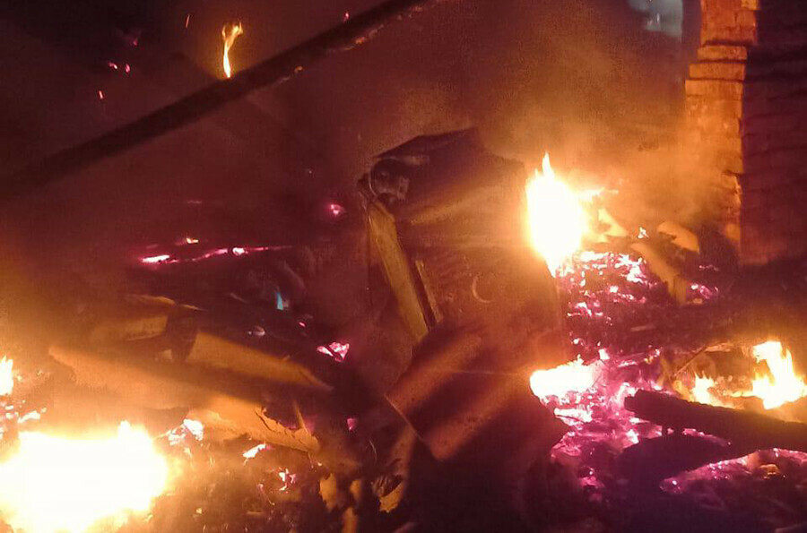 Многодетной семье оставшейся без дома изза пожара в Новокиевском Увале потребуется помощь фото