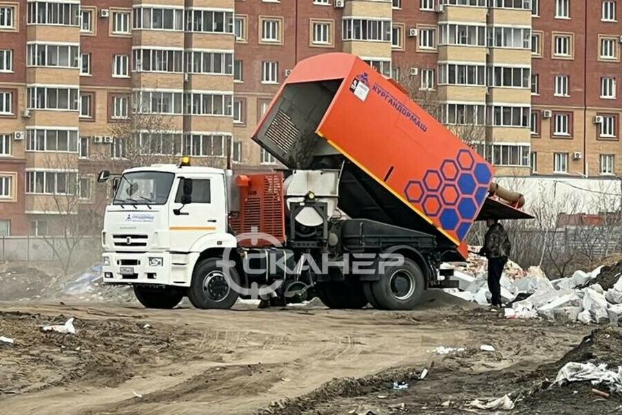 Вопиющий случай мэрия Благовещенска о машинах ГСТК которые выбрасывали мусор прямо в городе фото 