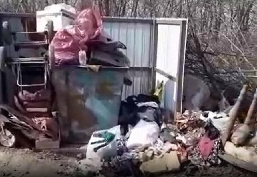 Белогорск засыпан мусором изза регоператора загажено и раскурочено все фото видео