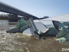 Водитель Lexus столкнувшийся с фурой на мосту через реку Хор ранее был лишен прав