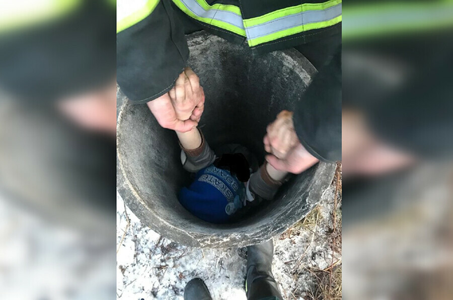 В Райчихинске мальчик игравший в прятки спрятался так что пришлось вызывать спасателей