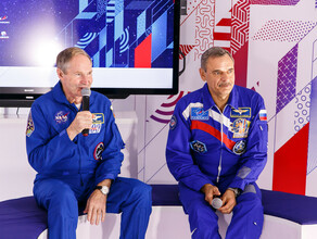 Космонавты Михаил Корниенко и Валерий Токарев рассказали амурским школьникам как в космосе действуют перегрузки и встречали ли они инопланетные формы жизни