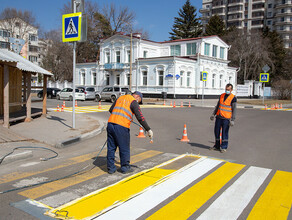 На дорогах Благовещенска начали обновлять дорожную разметку 